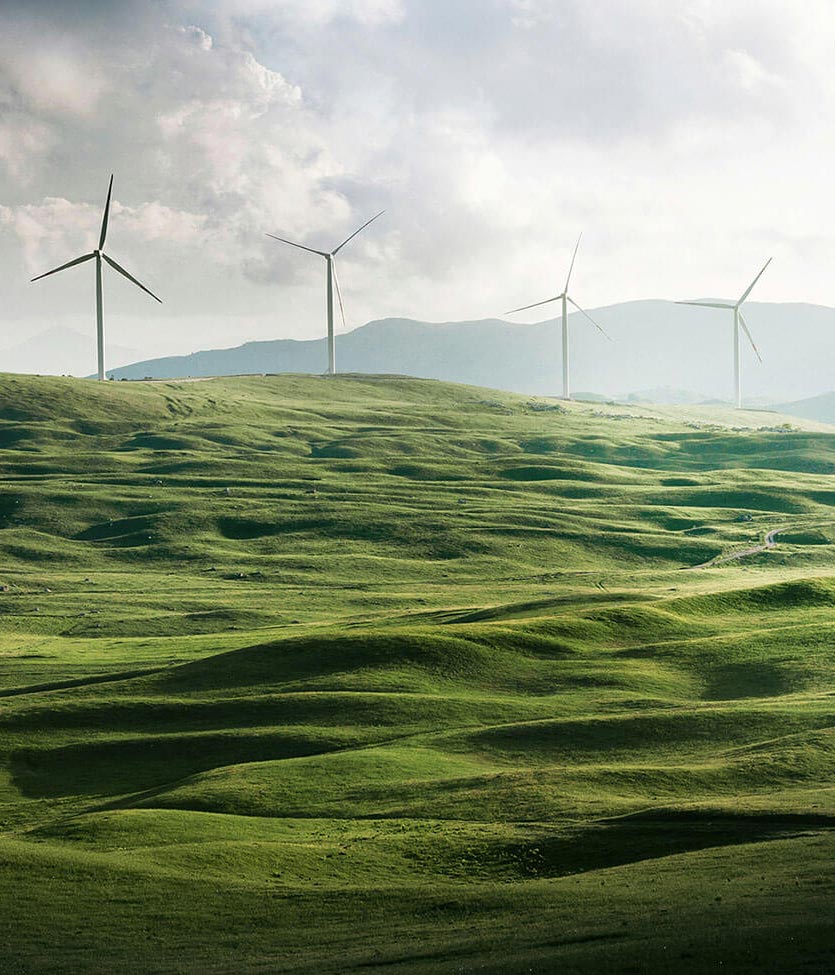 jonge vrouw en man lachen